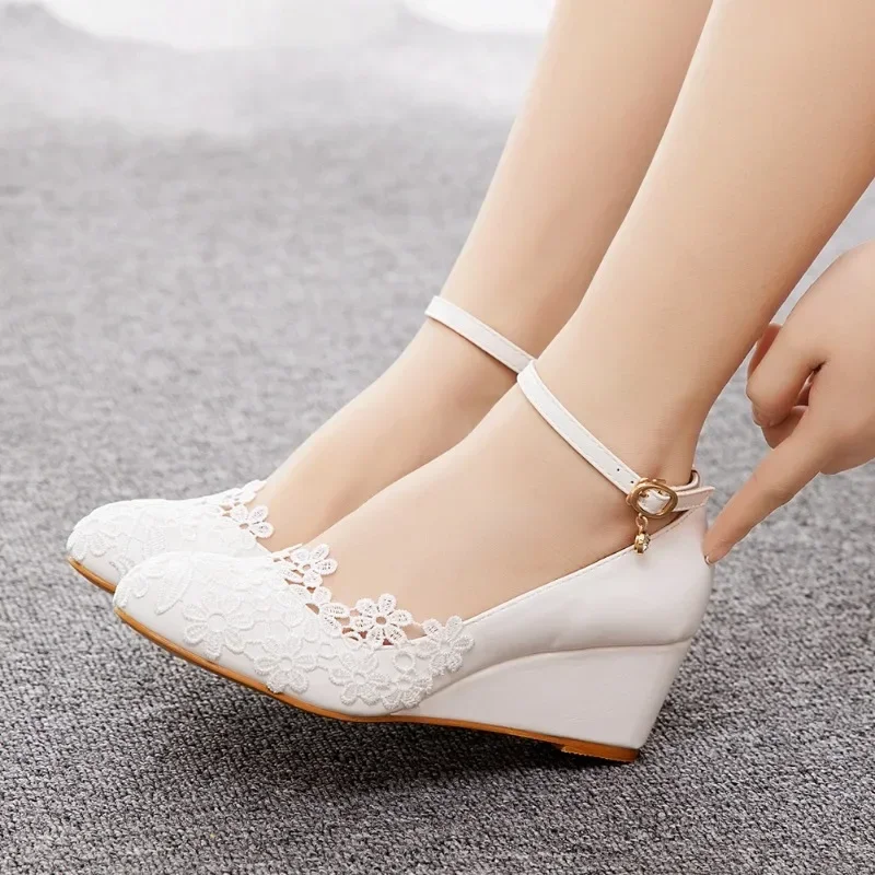 Women Office Lady Pumps Round Toe Lace Buckle Strap PU 5CM Wedges Lady Wedding Japanese Style Women Shoes White Party Prom