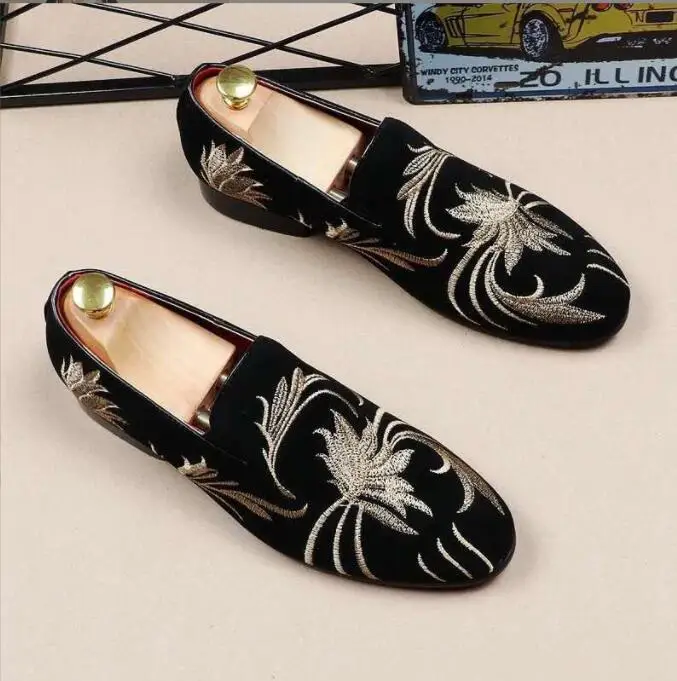 Men Breathable Colorful embroidered loafers Style Casual Shoes Adults Fashion Lazy Loafers Men Driving Slip-On Doug Shoes Large