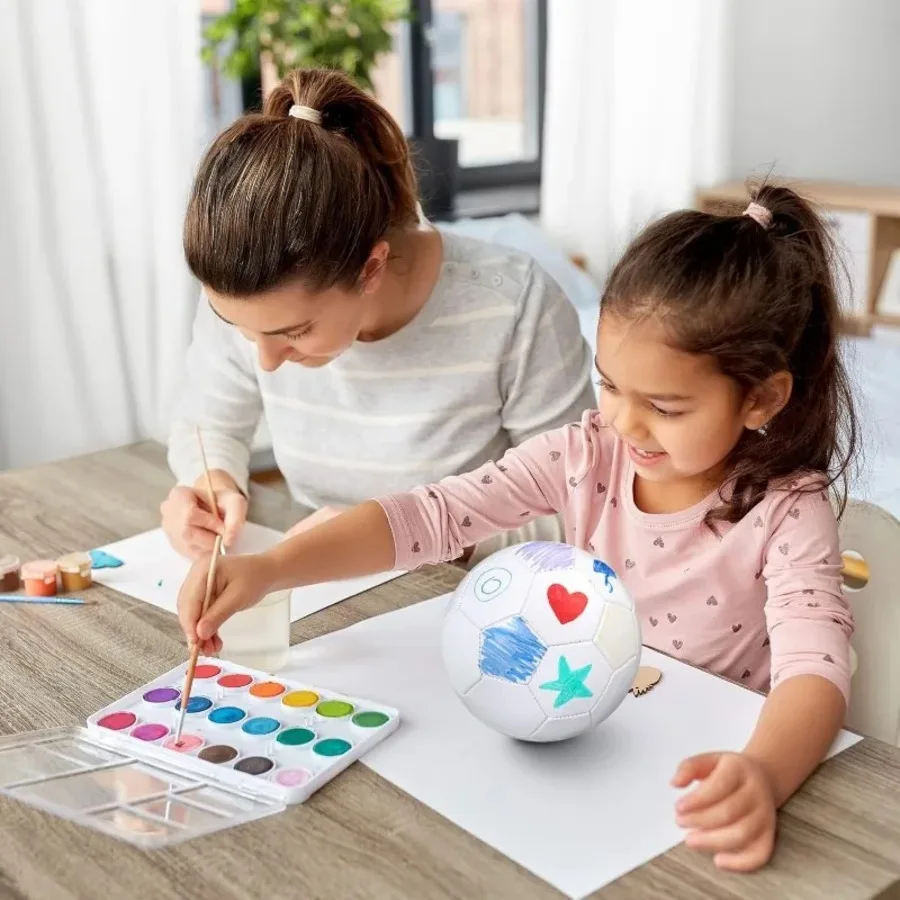

Size 5 Pure White Soccer Ball - DIY Option for Kids' Painting & Training, Suitable as a Kids' Gift, Ideal