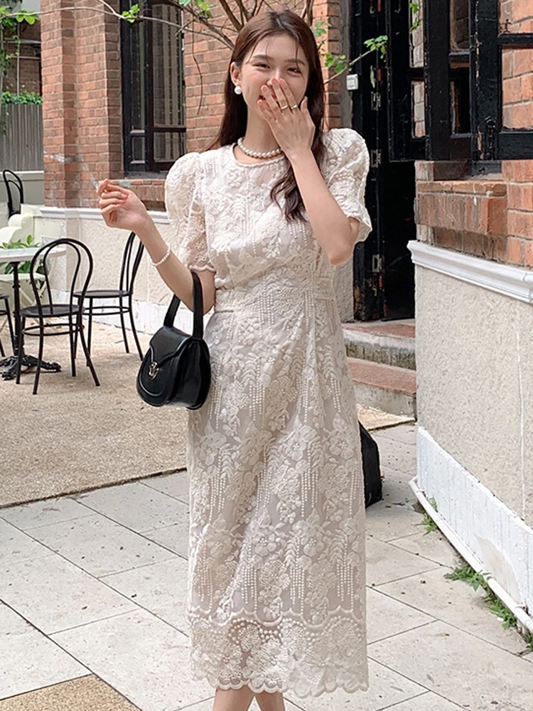 

Elegant Sweet Long Dress Women Preppy Retro Sheer Lace Embroidery Bubble Sleeve Bandage Midi Robe Date Vestidos Street Clothes