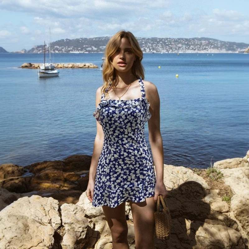 

2026 Summer New Women's Retro Floral Hanging Neck Strap Holiday Style Dress for Women