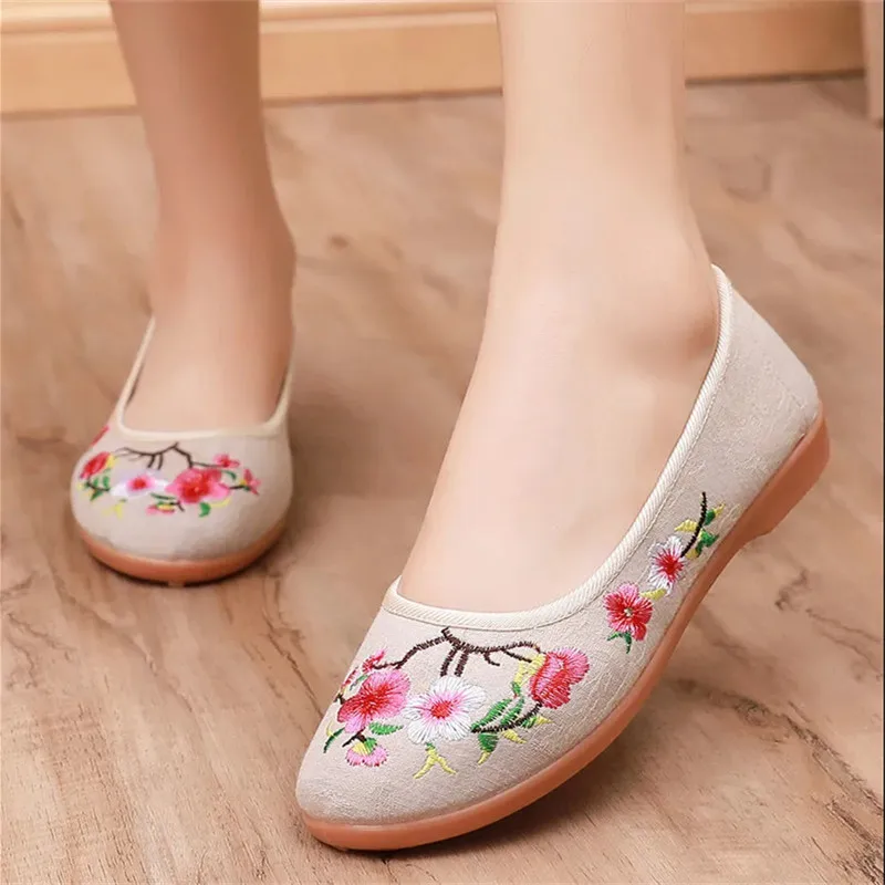 Cresfimix Sapatos Femininas Women Cute Sweet Light Weight Floral Dance Loafers Lady Fashion Comfort Canvas Flat Shoes A488