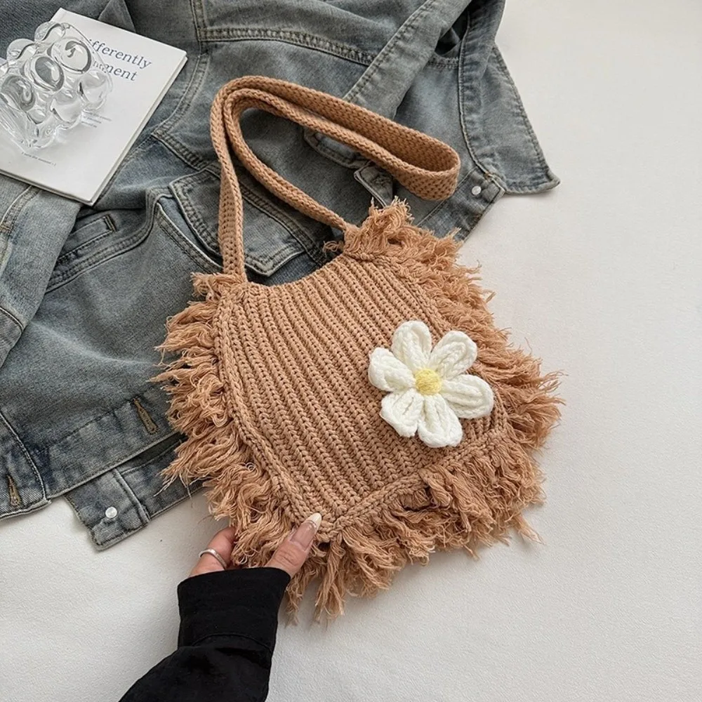 

Elegant Flower Knitted Shoulder Bag Korean Style Large Capacity Crochet Tote Bag Versatile Solid Color Woven Handbag Travel