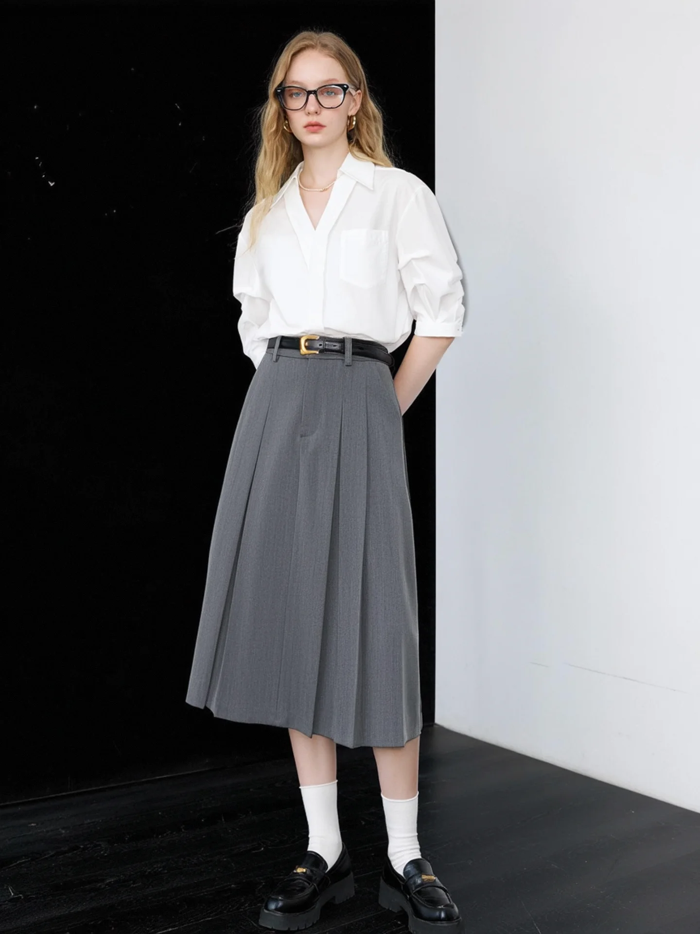 

HUAAPPUW Women's Neck Short Sleeve Modal Loose Shirt Breathable Comfortable Spring Summer New Style White Casual Top