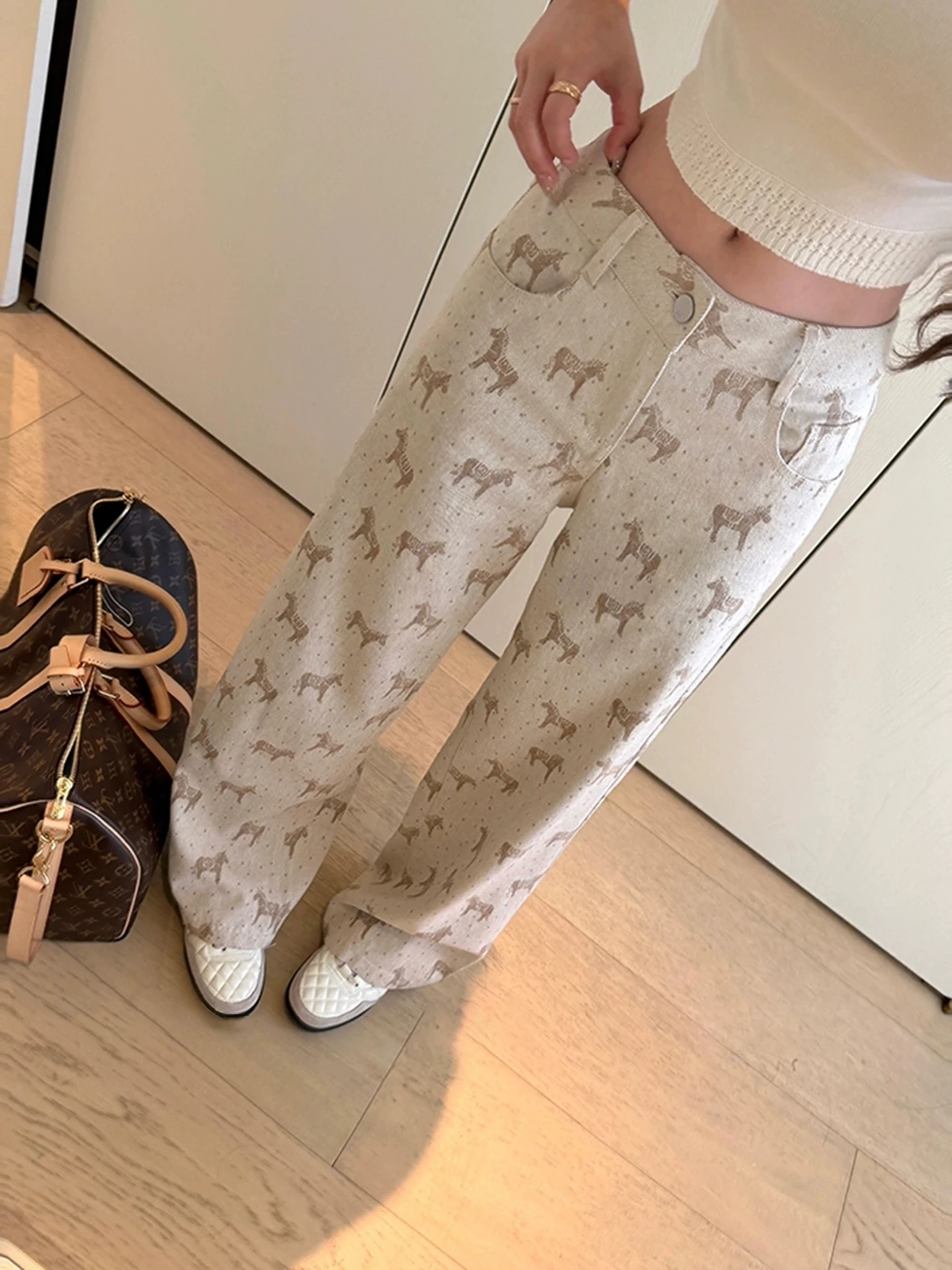 

Low Waist Straight Leg Denim Jeans Women's Casual Washed Craft Flower Patterned Long Pants Spring Season Ladies Fit