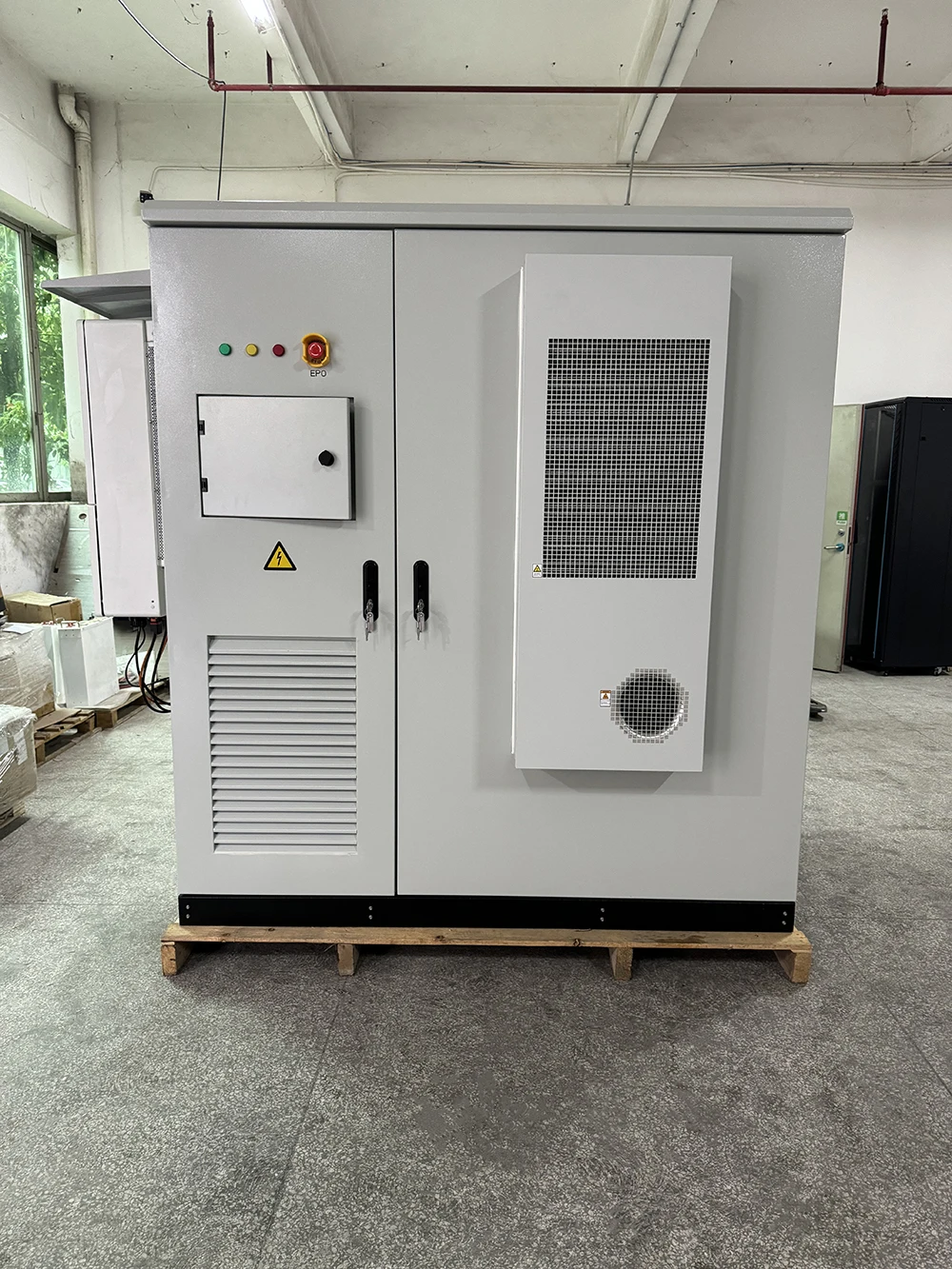 704V 280Ah Lithium Battery 197kwh ESS HV Battery Cabinet with Solis 50kw Hybrid Solar Inverter All in One Outdoor Cabinet