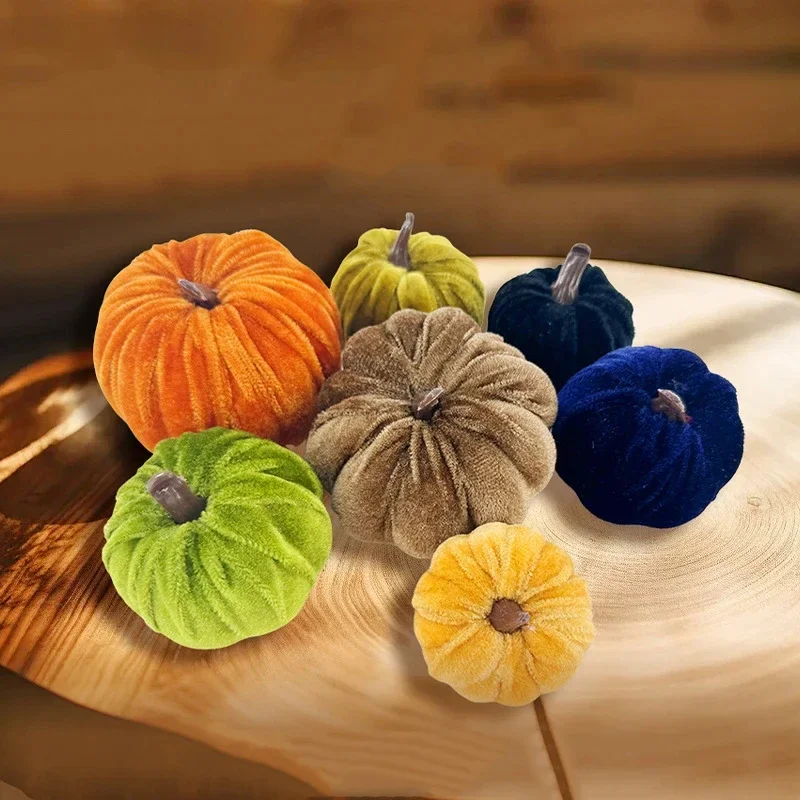5 Stück Künstliche Kürbisse aus Samt, Halloween-Dekoration, Plüsch-Kürbisse für Heim-Party, Tischdekoration, Foto-Requisiten, Herbst-Deko – Detail 3