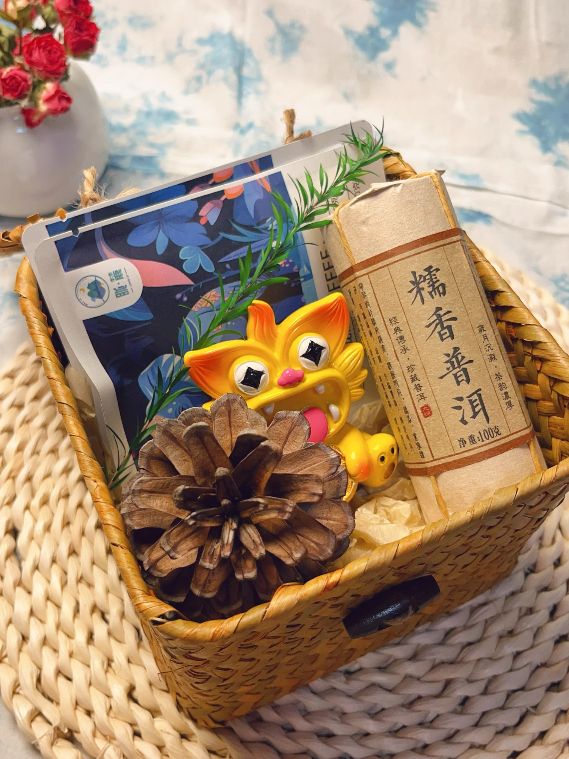 caja-de-regalo-de-recuerdos-de-xiuangbanna-wangmāo-juego-de-te-pu'er-y-ce-regalos-festivos-recuerdos-de-yunnan-regalo