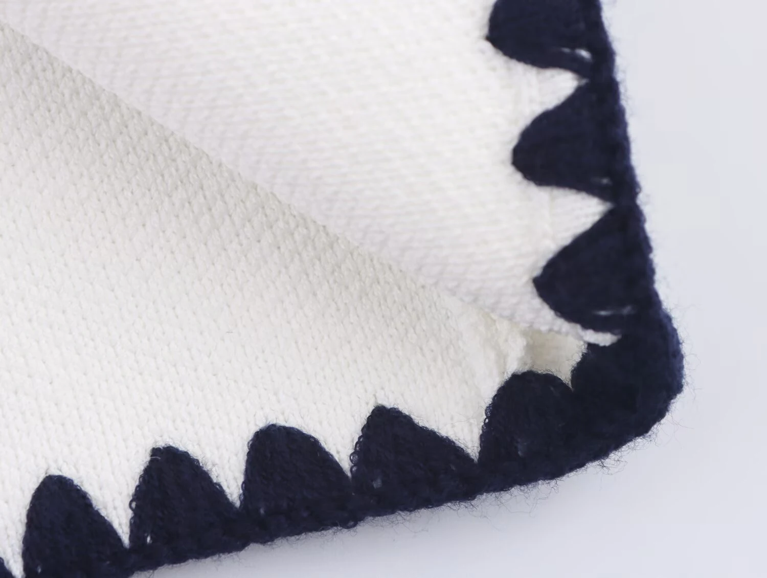 Dameskleding 2025, zomer nieuwe mode-stijl, elegant gebreid vest met contrasterend borduurwerk