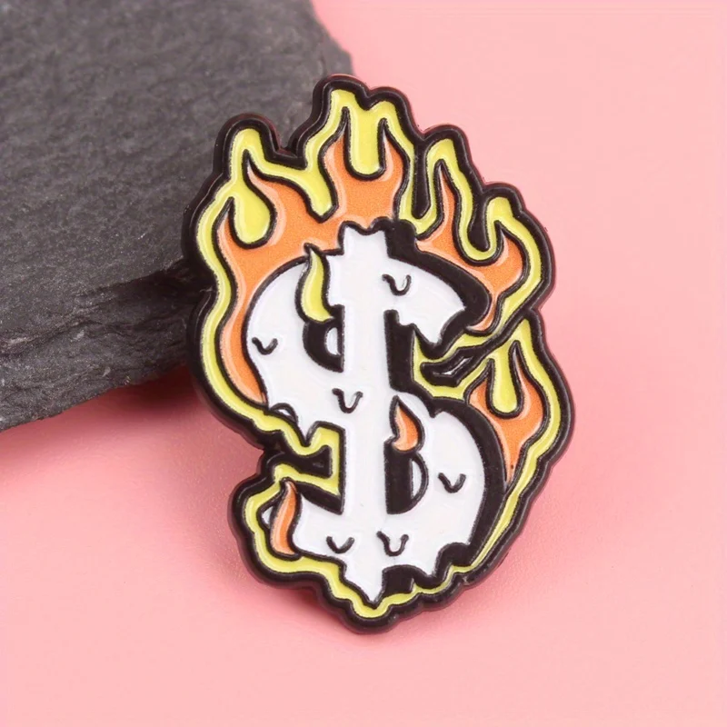 Inferno Fortune Emaille-Anstecknadel – flammendes Dollarzeichen mit Gelb/Orange-Feuerburst auf Stark White Base, kontrastreicher Reichtumsschmuck – Detail 1
