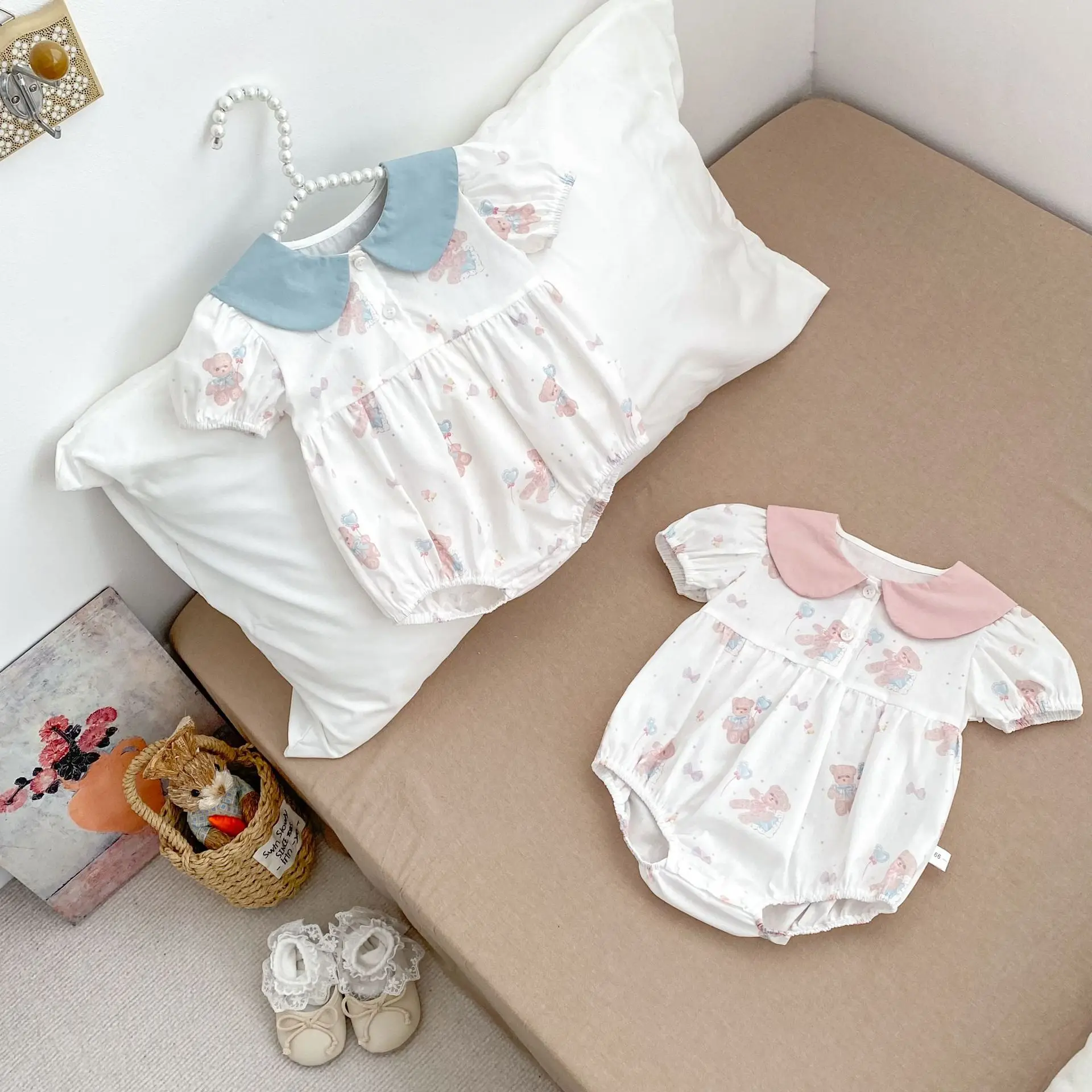 

Лето 2025 г., боди для маленьких девочек, милый комбинезон с заячьими ушками и воротником для младенцев, комбинезон с короткими рукавами для малышей, комбинезон с мультяшным принтом, одежда для новорожденных