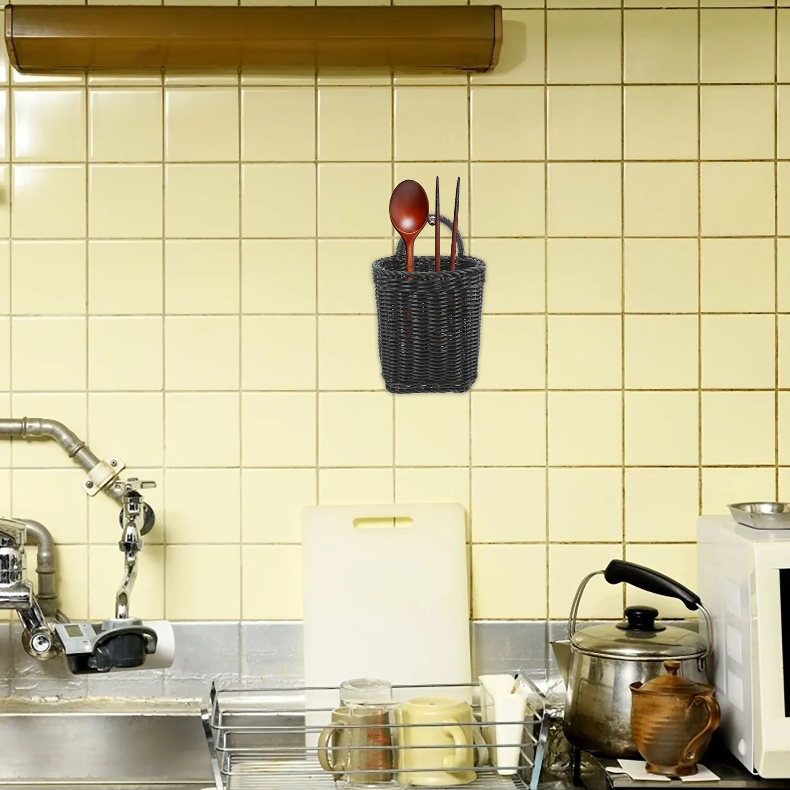 

Wicker Rattan Hanging Basket Black Plastic Storage Baskets Wall Dried Flowers Vintage Kitchen Bathroom organizer