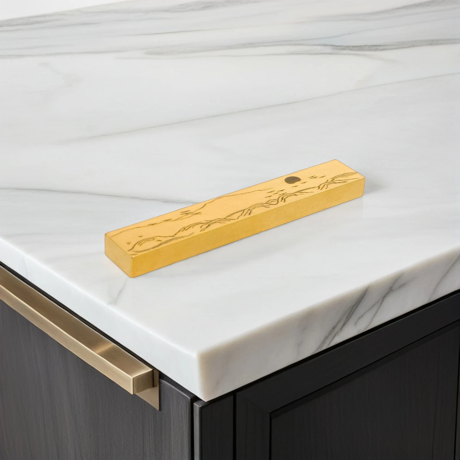 

Brass Paperweight Chinese Calligraphy and Painting Heavy Metal Desk Accessory Drawing Writing Practice Tool Intricate