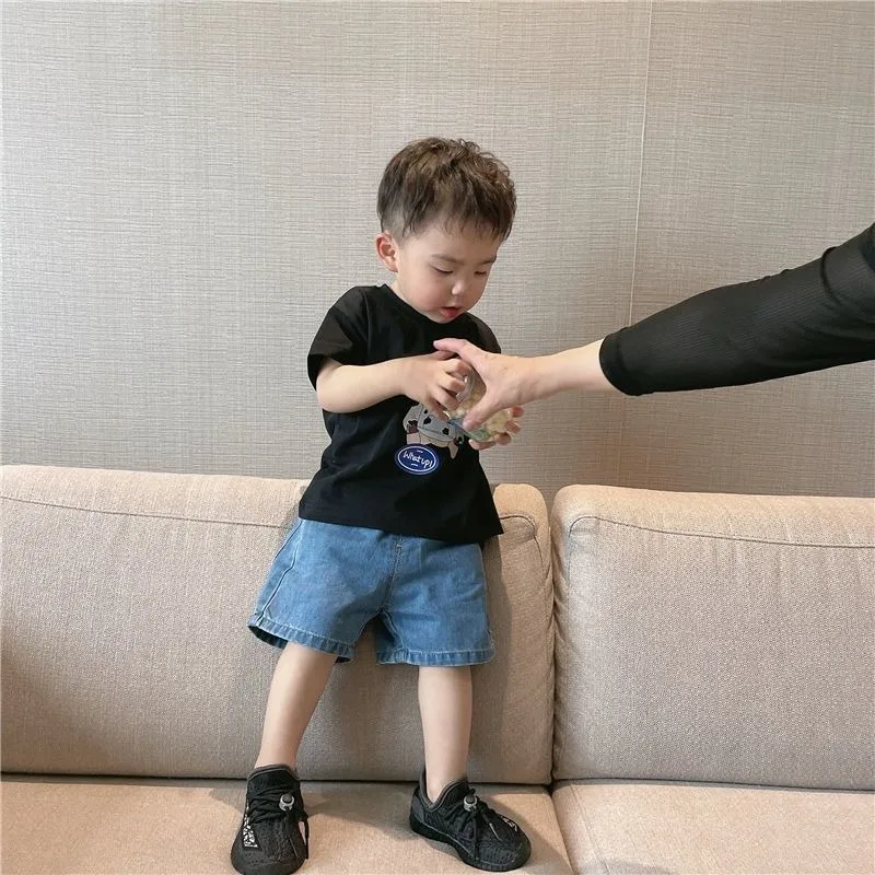 Boys' Denim Shorts for Medium Large Kids Stylish Lightweight Breathable Hot Shorts with Multi Pockets Trendy Kids' Summer Shorts