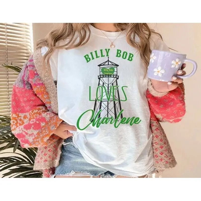 

Футболка Billy Bob Loves Charlene Water Tower Diffie 90 Ä Makanan музыки