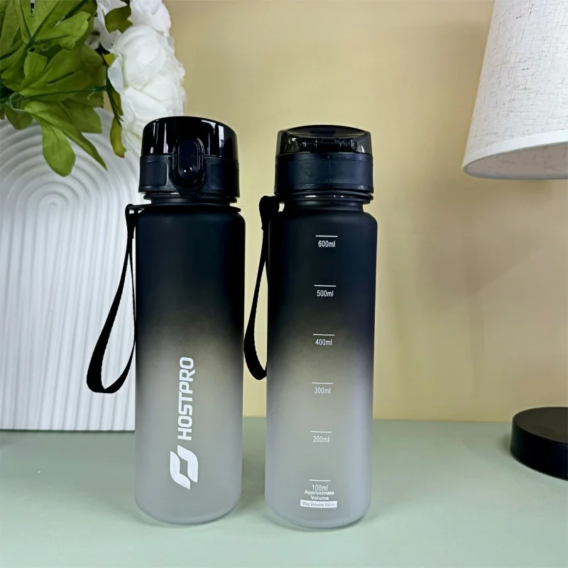 

600 мл спортивная бутылка для воды большой емкости, мотивационные герметичные портативные многоразовые пластиковые стаканчики, уличные дорожные кувшины для спортзала
