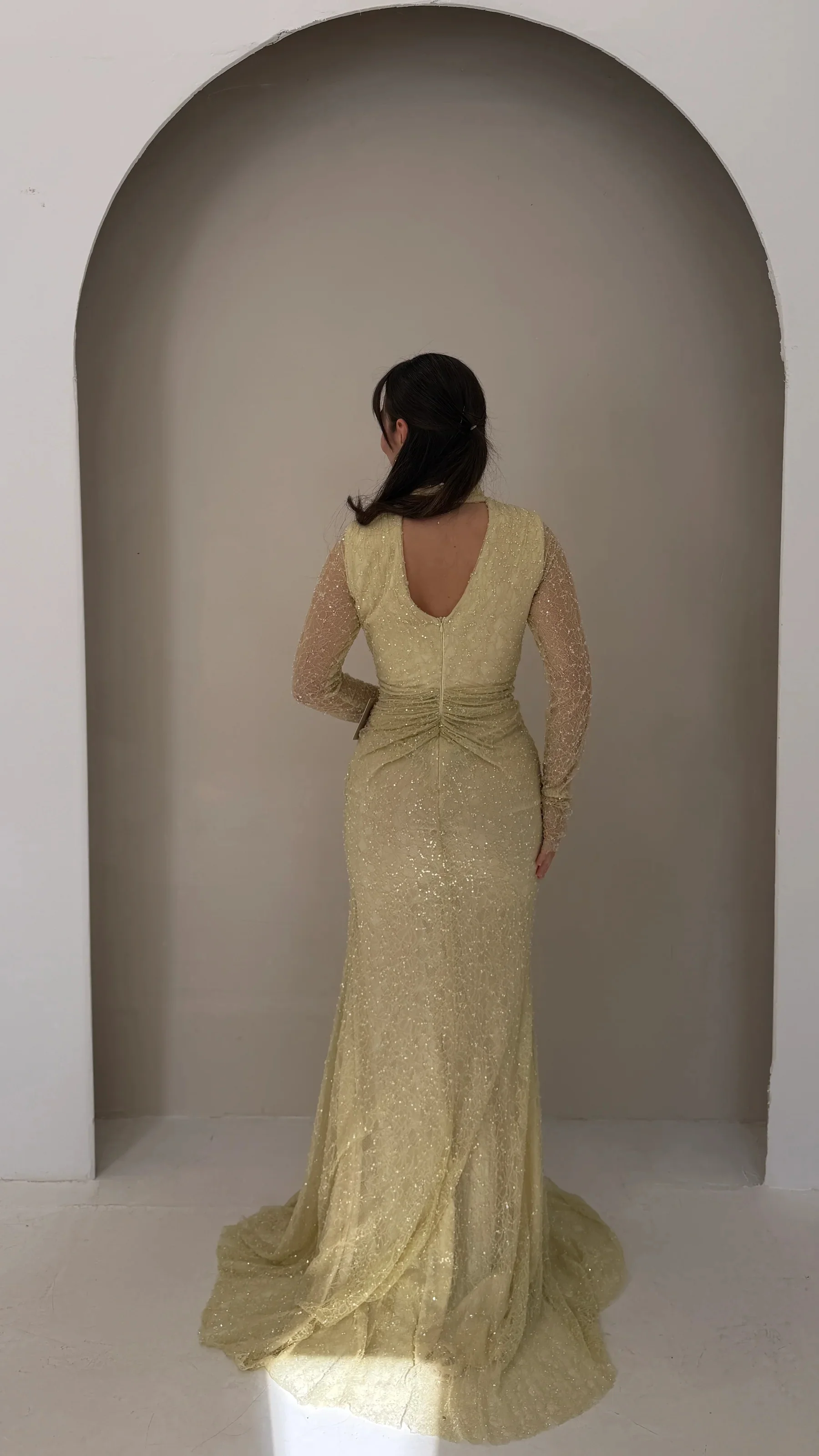 BEIYE Customized Mermaid Sparkle Glam Champagne Sequin Evening Dress High Neck Long Sleeve Sweep Train Keyhole Back Formal Gowns