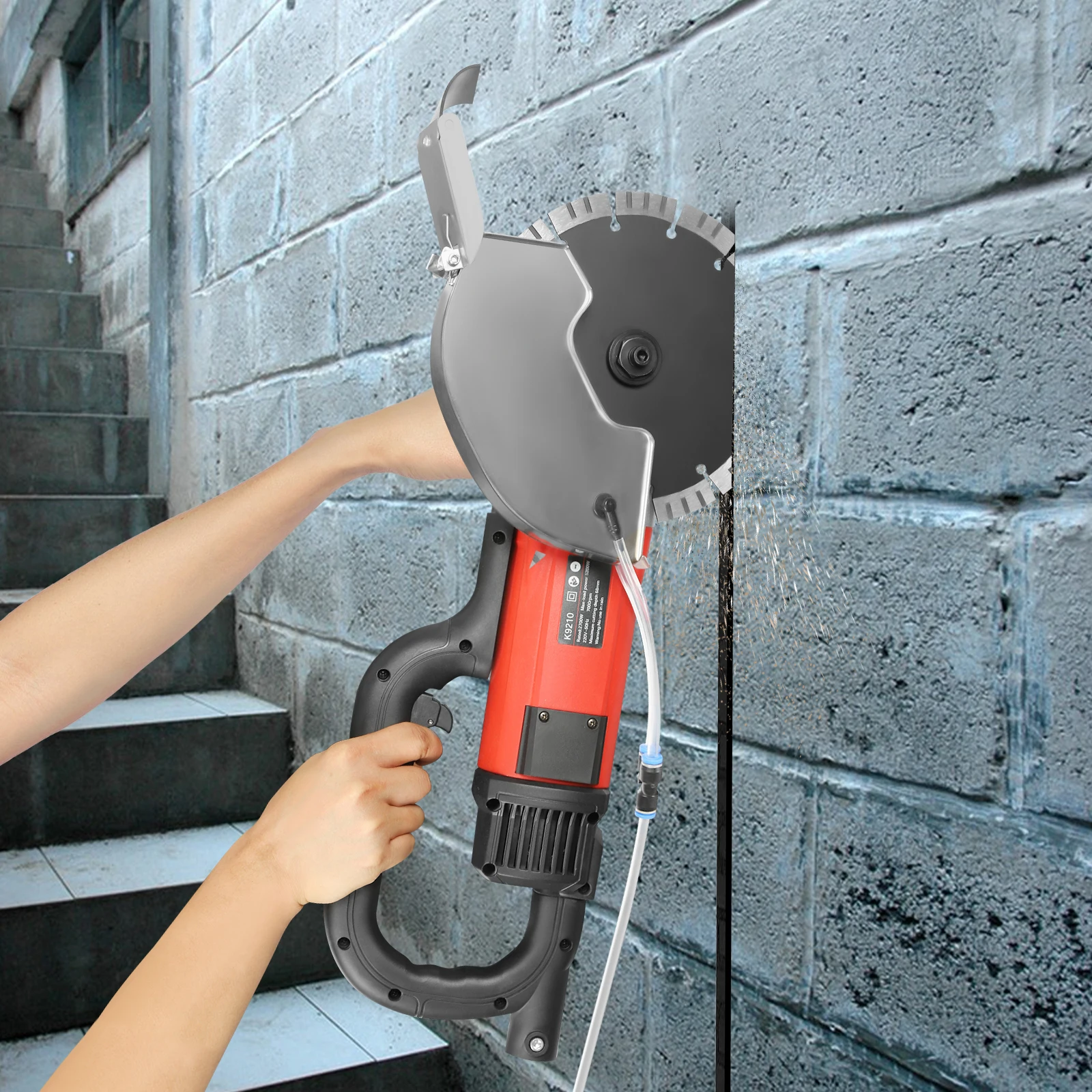 ماكينة الحز الكهربائية 2700 وات 7000 دورة في الدقيقة منشار خرسانة بمحرك نحاسي نقي 0-180 ° زاوية قابلة للتعديل عمق القطع 68 مم للطوب #2