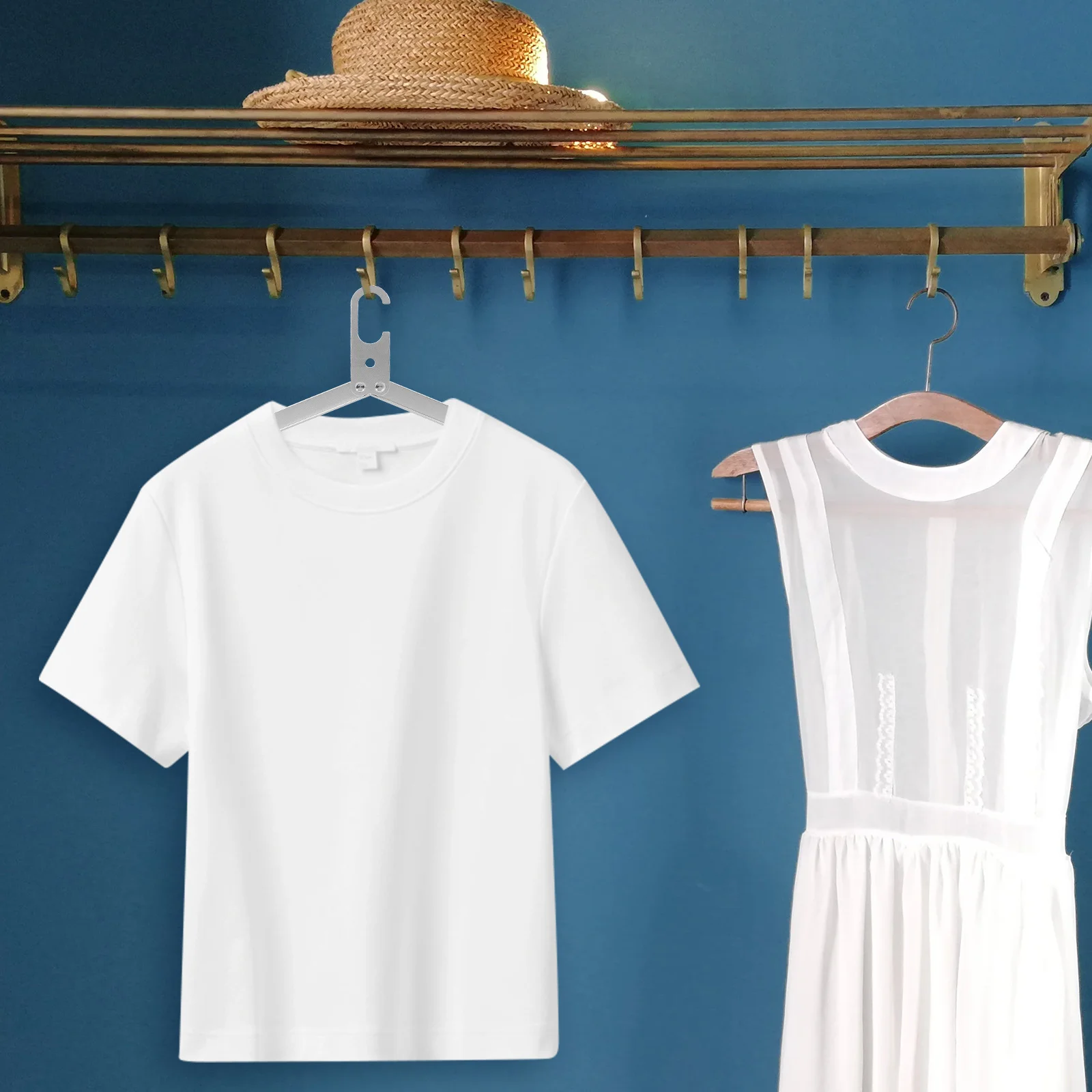 

3pcs Travel Heavy Duty -Saving Hanger For Clothes Storage Closet Organizer Foldable Travel Hangers Space Saving