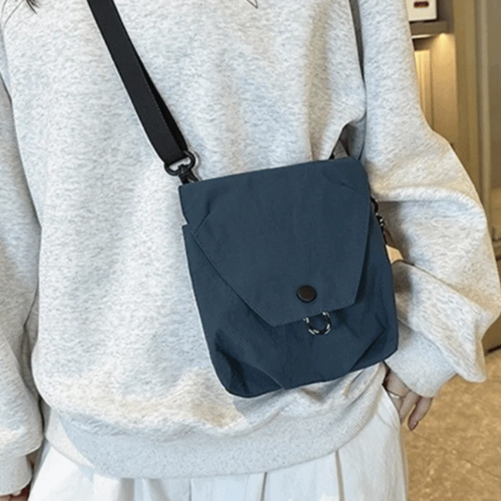 Portable Nylon Crossbody Bag Lightweight Adjustable Strap Small Shoulder Bag Waterproof Multi-Pocket Hanging Mobile Phone Bag