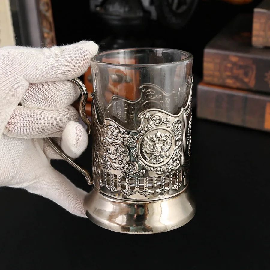 

Vintage Russian-Style Whiskey Glass Cup with Handle Creative Metal Drinkware for Parties And Gatherings