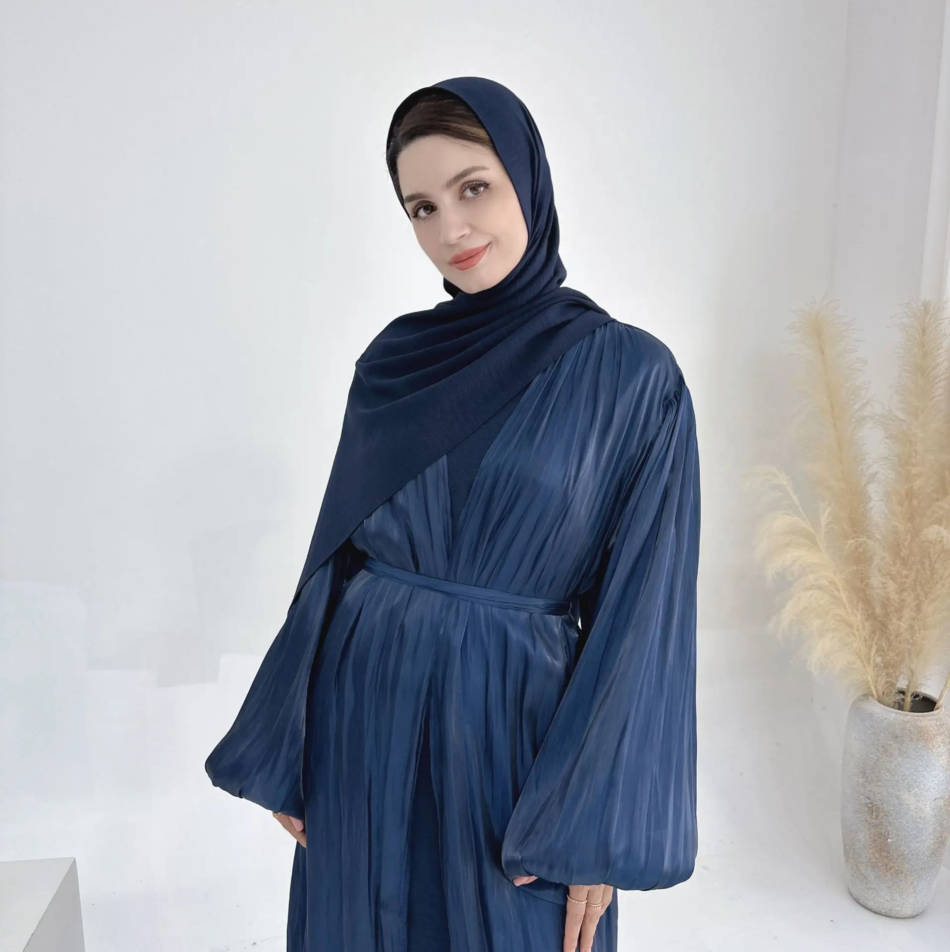 女性のためのサテンabayas、dubai、turkish、kaftan、eid、ramadan、djellaba、islmabrasy、ar ar abicバスローブ、イスラム教徒のドレス、着物、カーディガン