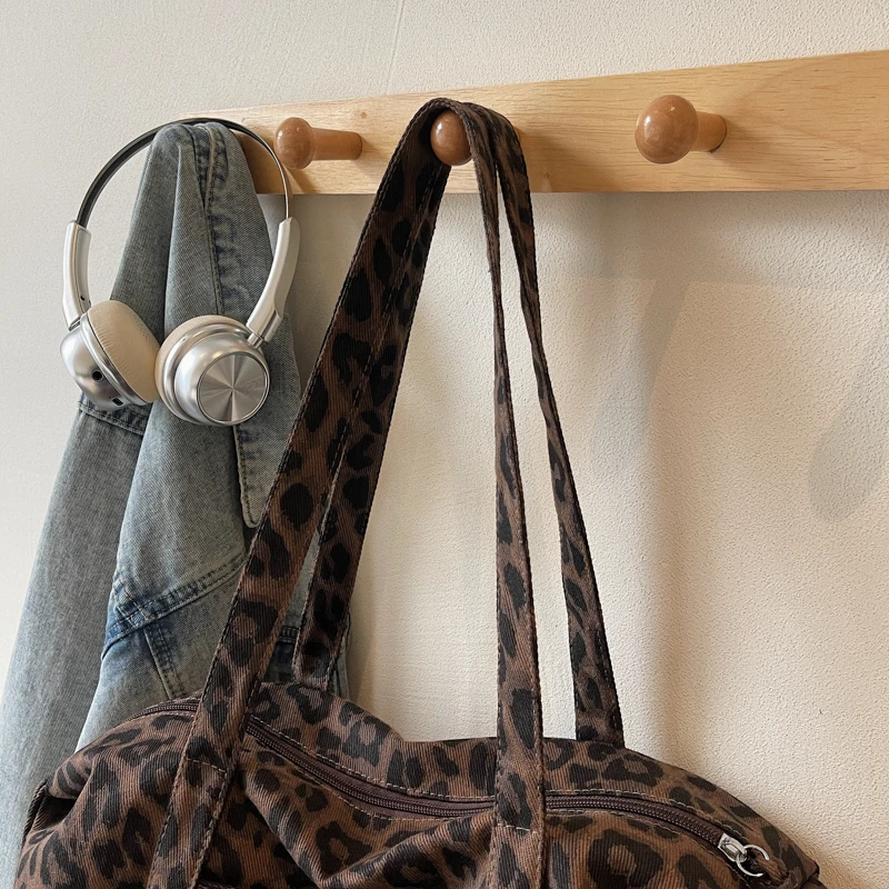 Leopardenmuster-Tragetasche für Damen, große Canvas-Umhängetasche, vielseitige Crossbody-Handtasche, Damen-Shopper-Tasche für Reisen, Arbeit und Alltag. – Detail 38
