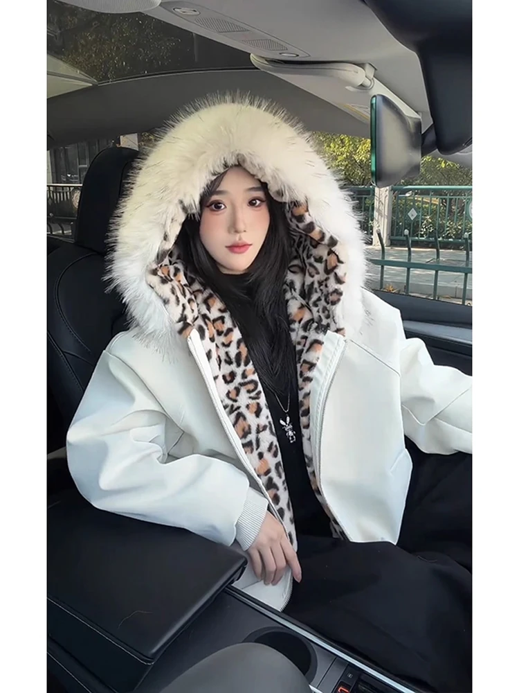 

Утепленная зимняя хлопковая куртка для мужчин с большим меховым воротником, леопардовым принтом, приталенного кроя, теплая, молодежный тренд, на молнии