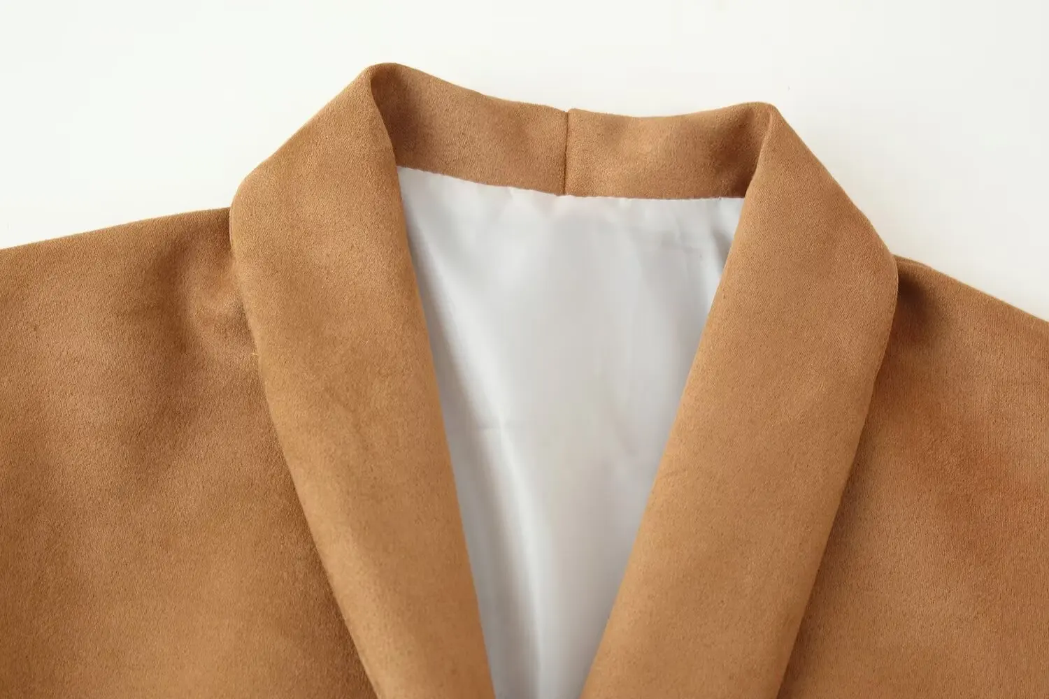 เสื้อเบลเซอร์ทรงเข้ารูปสำหรับผู้หญิง รุ่นใหม่ประจำฤดูใบไม้ร่วง พร้อมแผ่นเสริมไหล่ ปกพับได้ สไตล์ชิค เรียบหรู ลำลอง แฟชั่นสตรีทแวร์