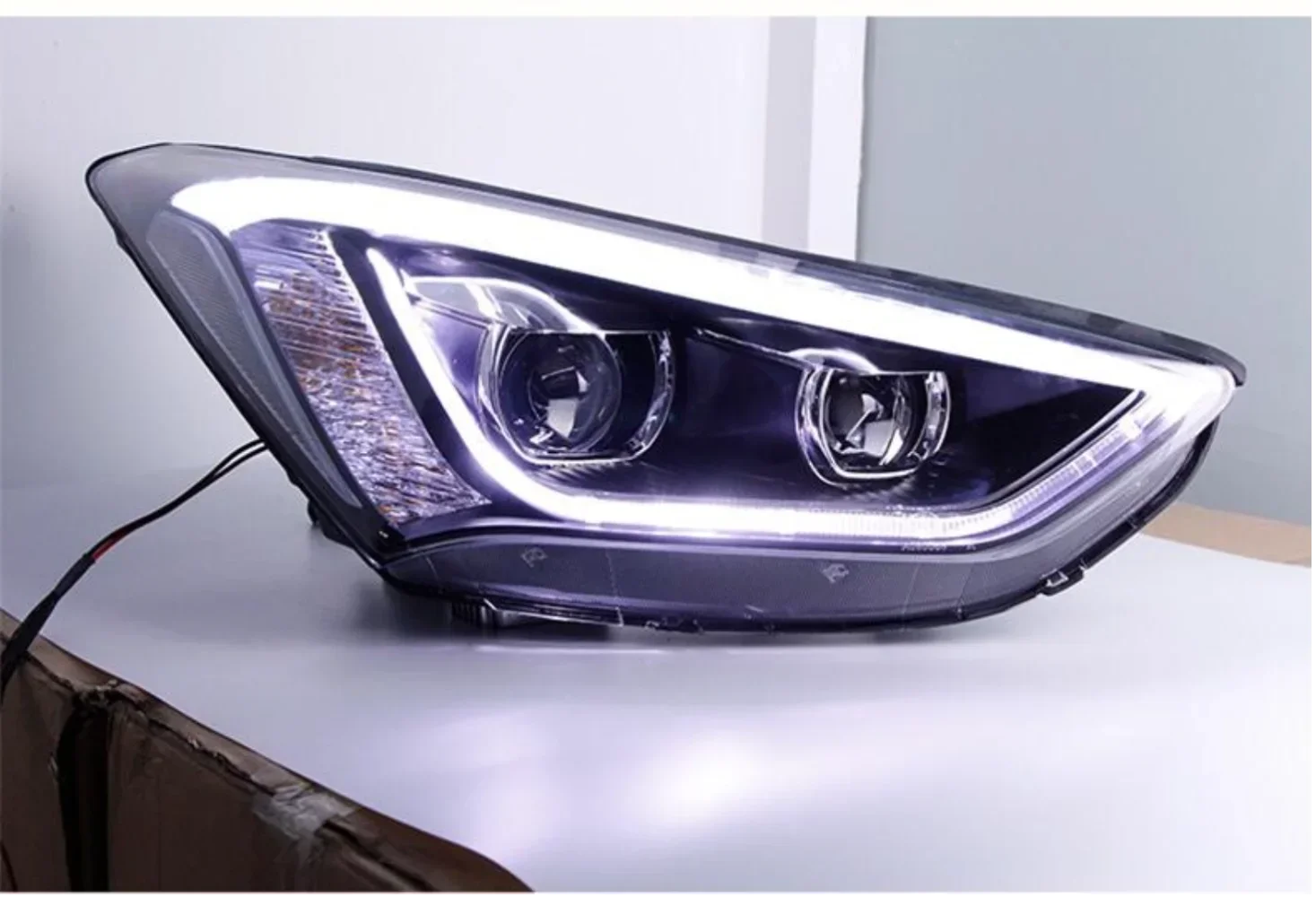 Pair of Car Headlight assembly For Hyundai Santa Fe IX45 xenon led DRL daytime running light turn signal