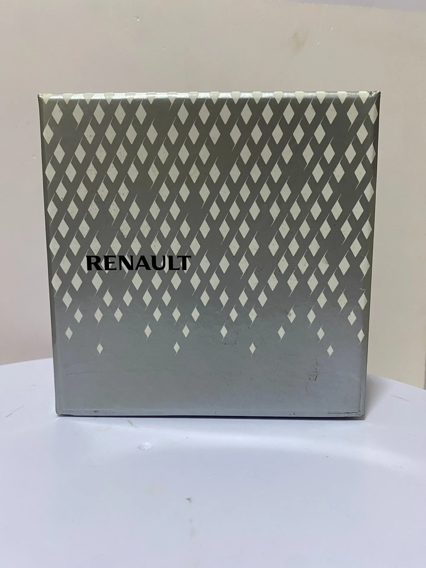 

Литая под давлением NOREV масштаб 1/34, модель автомобиля Renault, Коллекционная игрушка, подарок, сувенир, украшение для дисплея