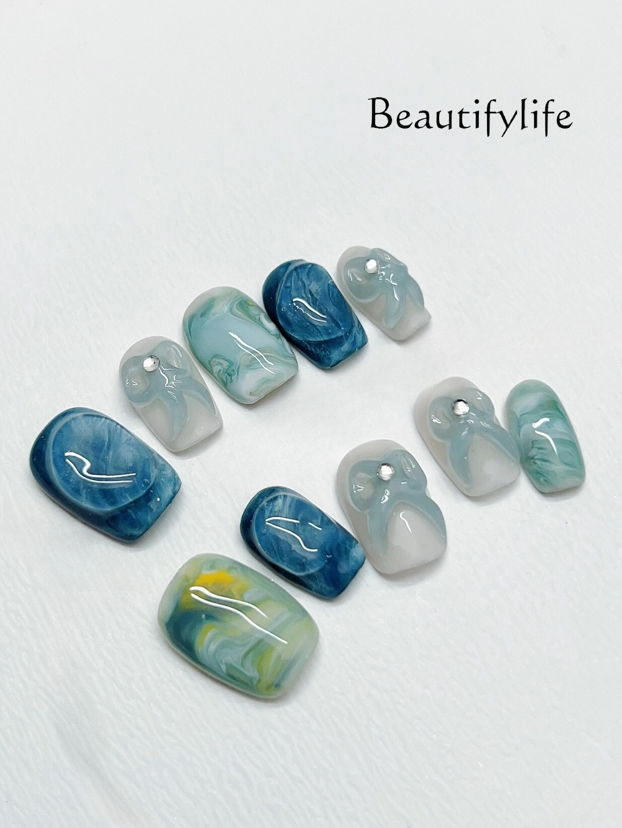 

Purely handmade custom wearing nail piece blue short hand-painted nail patch