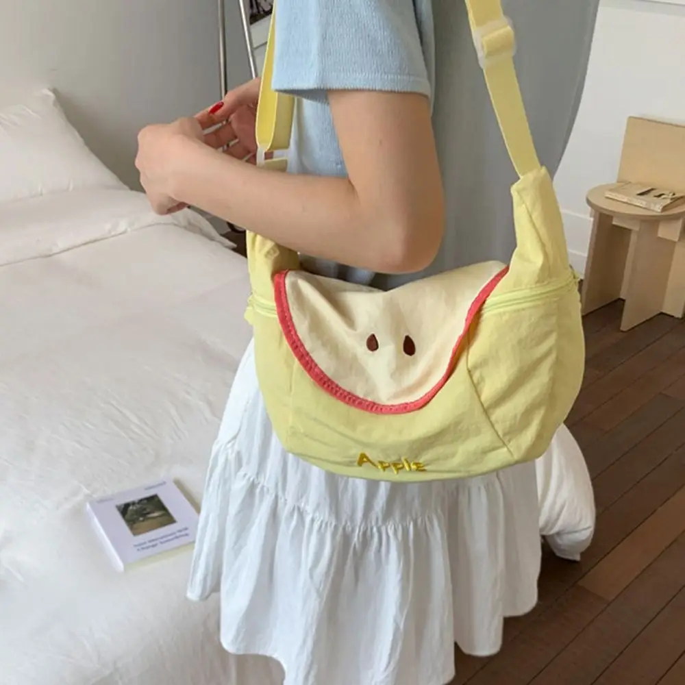 

Casual Korean Style Nylon Shoulder Bag Creative Large Capacity Cloth Messenger Bag Lightweight Tote Bag Handbag Girls