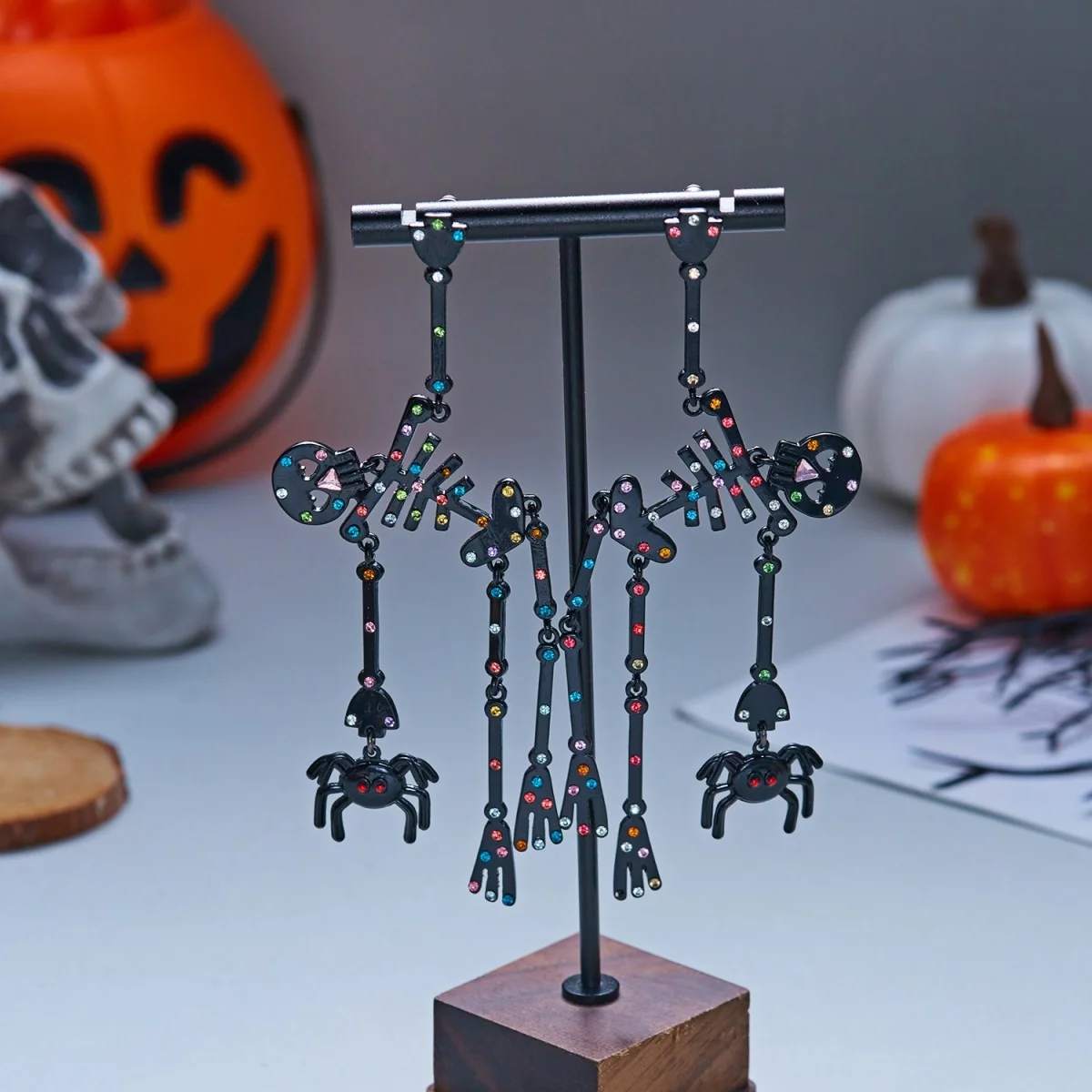 Gotische, dunkle, farbenfrohe Emaille-Totenkopf-Ohrhänger für Damen und Herren, Halloween-Strass-Skelett-Spinnen-Ohrhänger, Partyschmuck – Detail 22