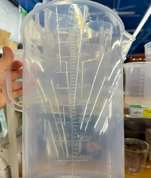 

250/500/1000/2000ml Plastic Measuring Cup Transparent with Scale Lid Handle Lab Beaker