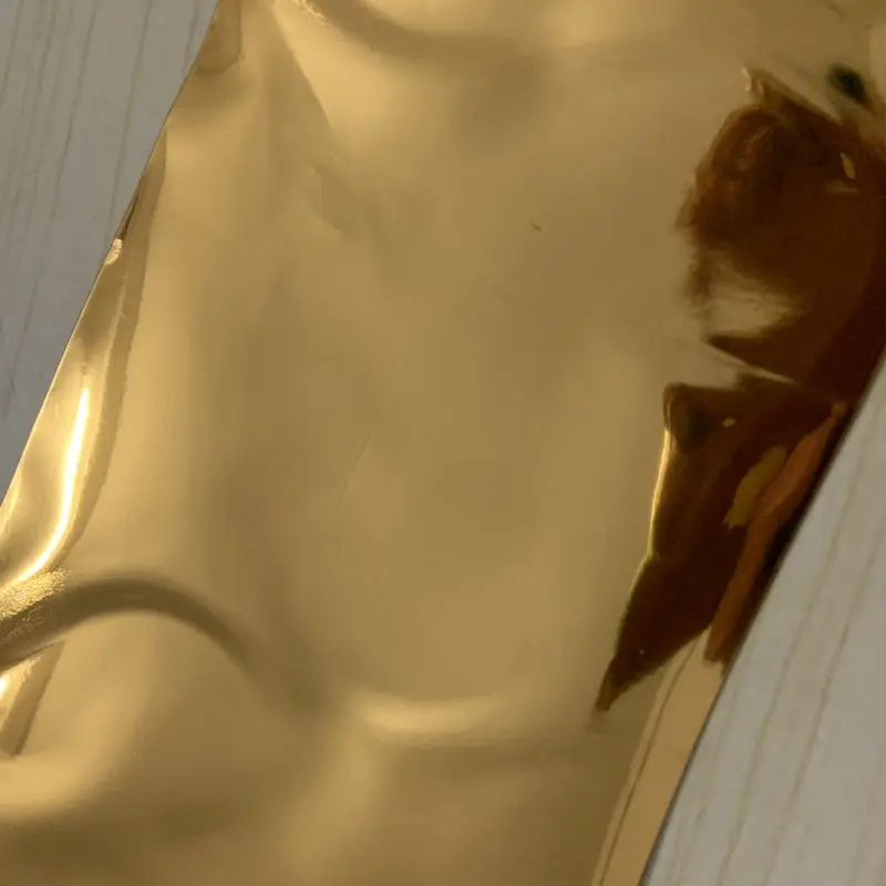Imagem -01 - Espelho Ultra Dourado e Prateado Superfície Lisa Couro Tpu Sintético Espessura de 02 mm espelho ultra dourado e prateado superficie lisa couro tpu sintetico espessura de 02 mm 01