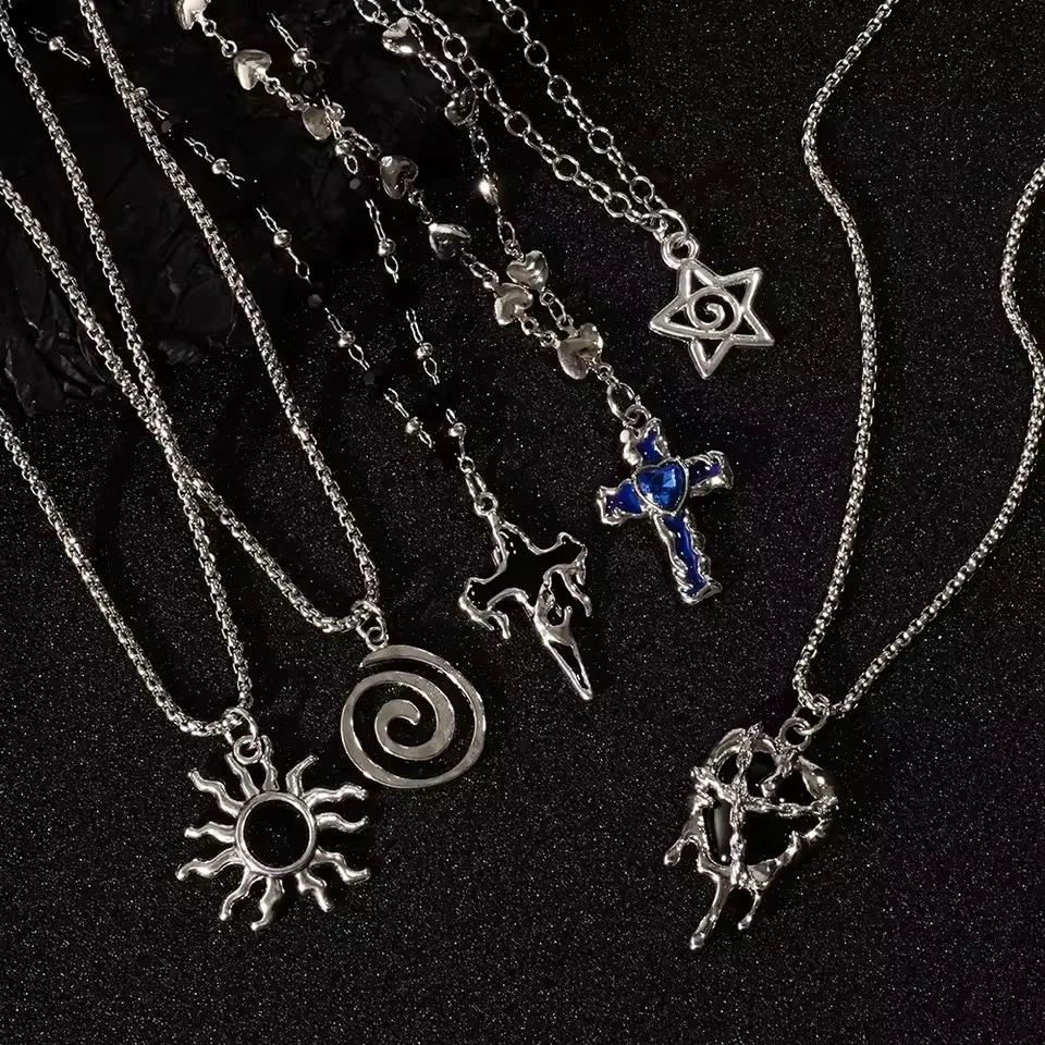 Y2K Sweet Cool Girl Personalized Creative Cross Love Sun Vortex Star Pendant Necklace, Suitable for Women's Daily Wear