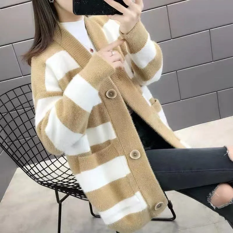 

Autumn and Winter Medium-length Waterproof Mink V-knit Cardigan for Women Loose New V-neck Sweater XQ103