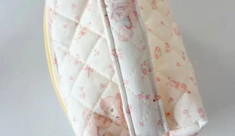 

Cute Sweet Lamb Print Quilted Cotton Handheld Cosmetic Bag High Capacity Travel Portable Girl Makeup Storage Bag Clutch Bag Gift