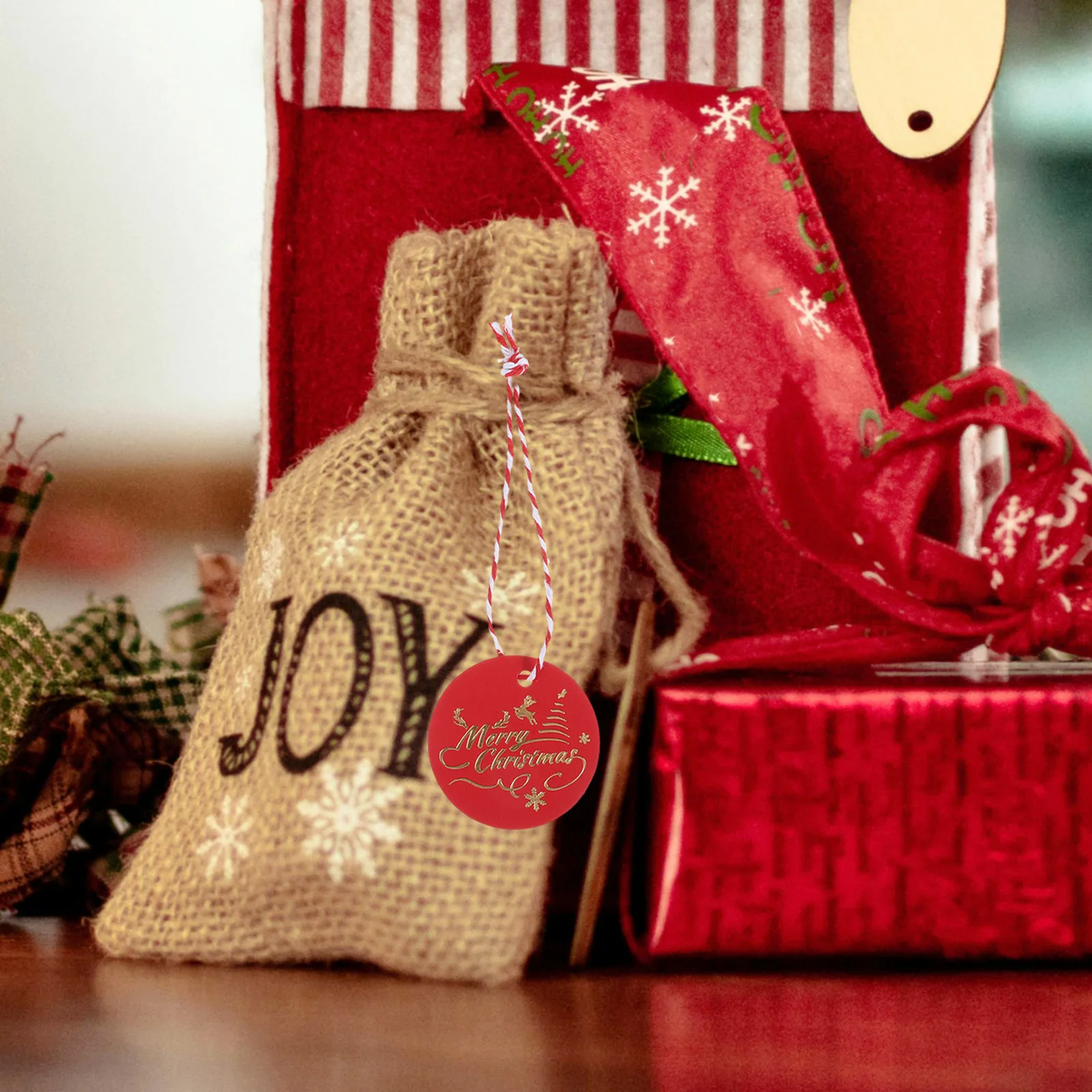 

100Pcs Merry Christmas Paper Gift Tags Cotton Strings Thick Cardstock Holiday Hanging Label for DIY Gift Decoration Christmas