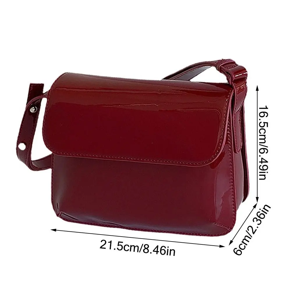 Bolsa crossbody de couro envernizado para mulheres, clássico coreano, bolsa lateral retrô das axilas, bolsa de ombro pequena estilingue feminina