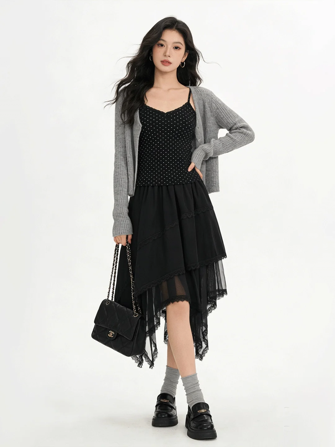 

Новая женская модная дышащая юбка с высокой талией, асимметричная, кружевная, в корейском стиле, универсальная, для отпуска, черная, весенняя коллекция