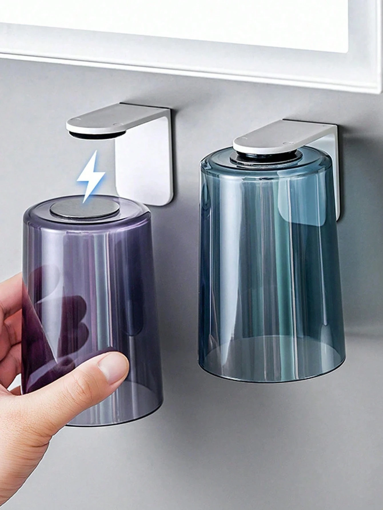 1pc Magnetic mouthwash cup transparent simple toothbrush cup household wash cup wall-mounted brush cup storage rack with quick