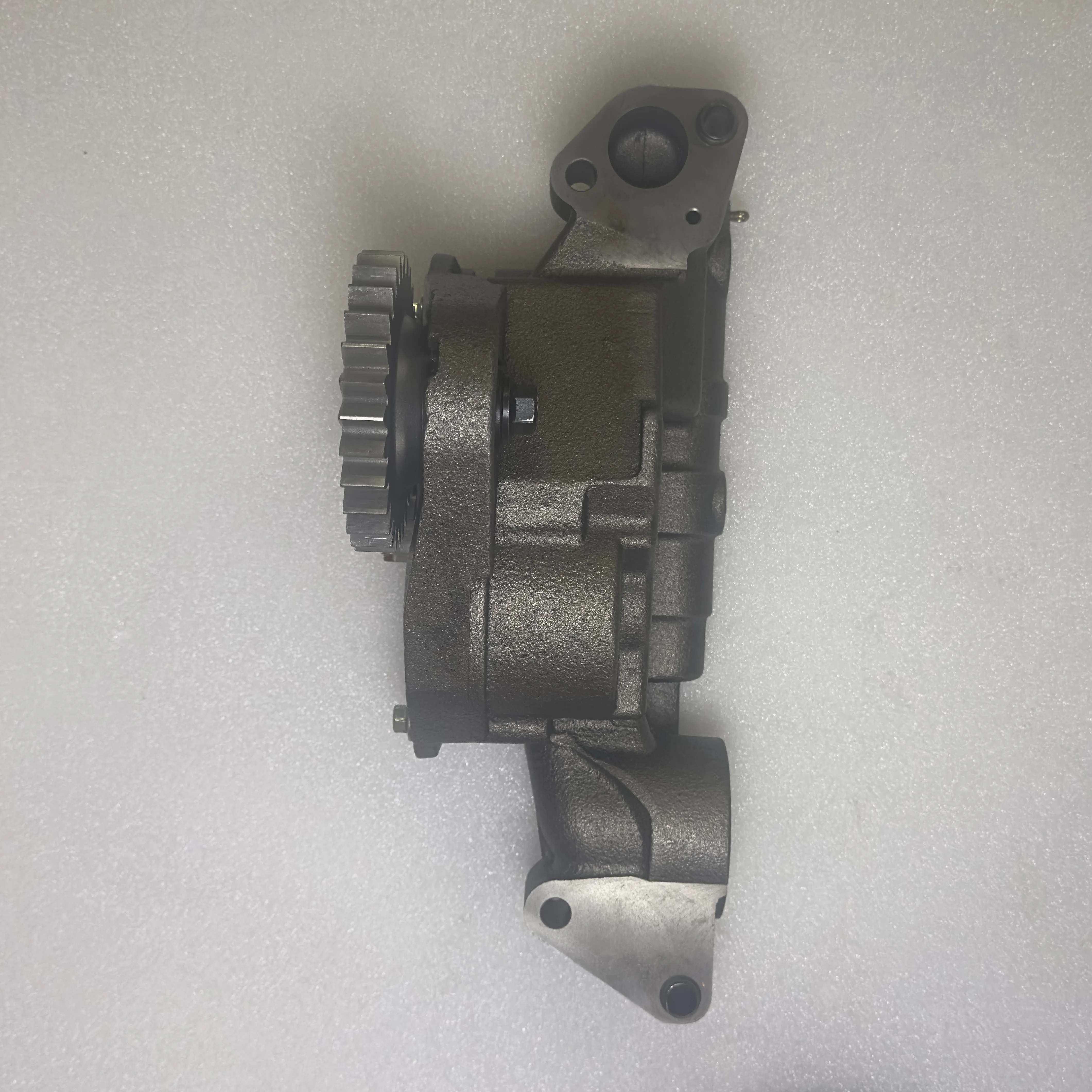 

Applicable to4955955 Oil Pump for Cummins QSX15 Engine Parts for Excavator Parts in Good Condition