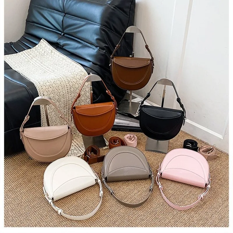 

Fashion Statement Designer Diaper Bag For Women Luxury Leather Tote Elegant Crossbody Bag Trendy Stylish
