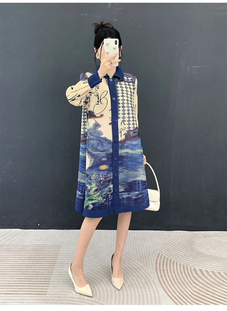 Plissiertes Kleid im Vintage-Stil mit Knopfleiste, langen Ärmeln, lockerer Passform, strukturiertem Stoff, elegantem japanischem Miyake-Stil – Detail 15