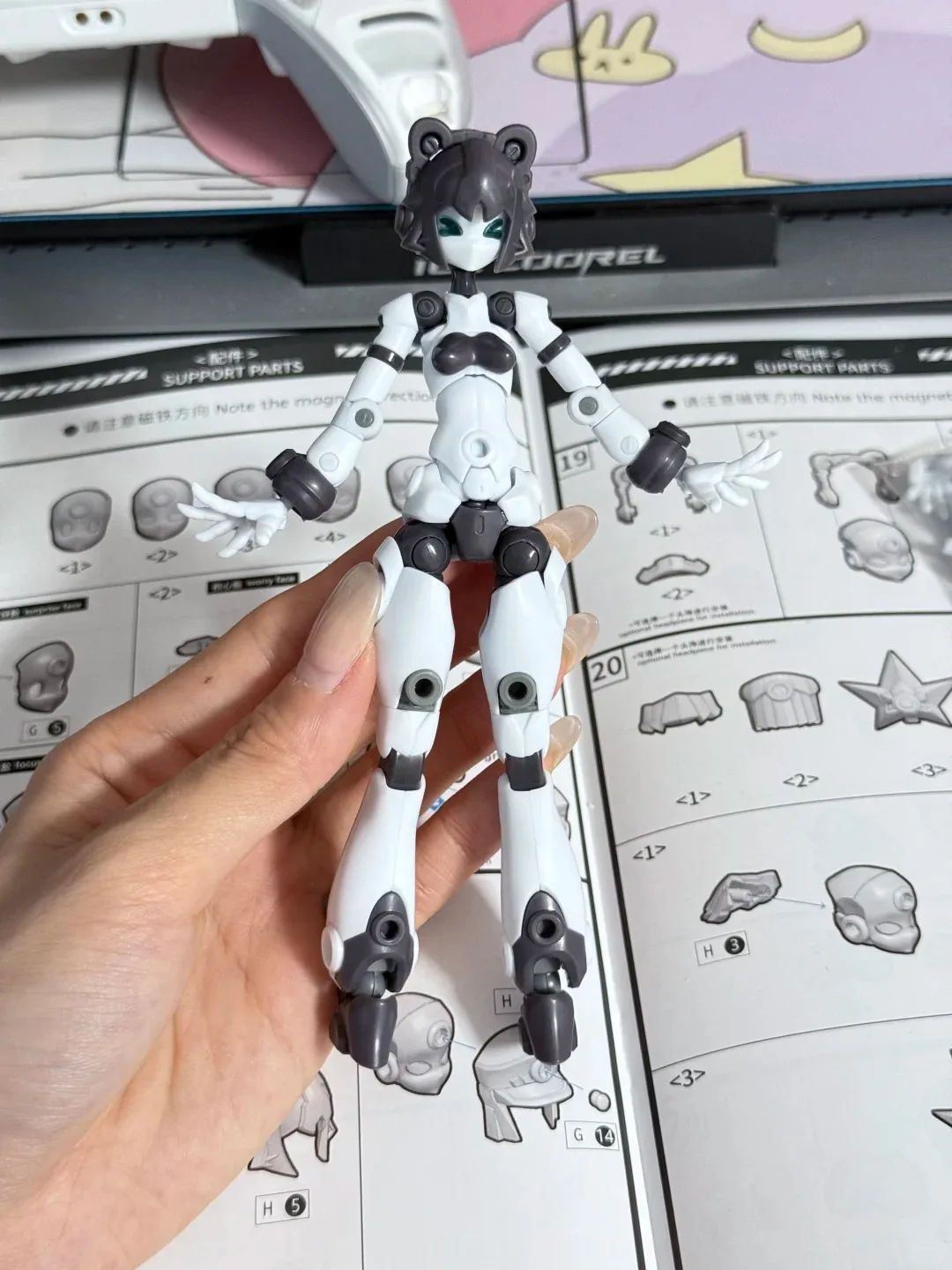Ultra-Articulated Gene Interference Body 2.0 Quankai Studio Buildable Action Figure Model Toy with Interchangeable Heads Hands - view 4