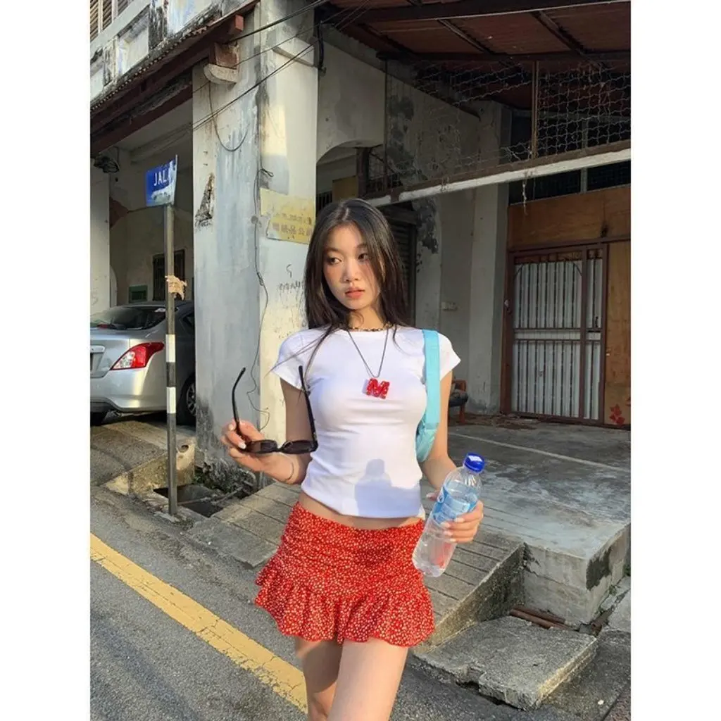 

Retro Floral Mini Skirt for Women Tight Inner Wear Slimming Sexy Spice Girls Fashion Half Skirt for Spring