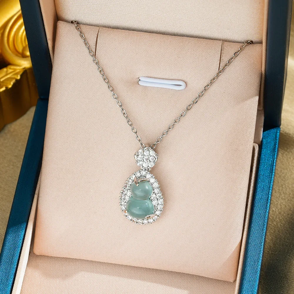 

Light luxury, niche and versatile necklaces, jade gourd jewelry necklace, women's Chinese-style collarbone necklace