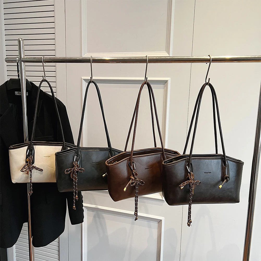 

Women Leather Shoulder Bag with Pendant Shoulder Tote Handbag Satchel Handbag Stylish Tote Bag for Daily Use